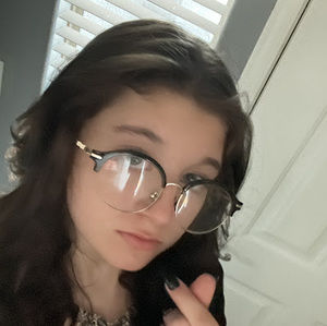 Meet your Posher, Katelyn